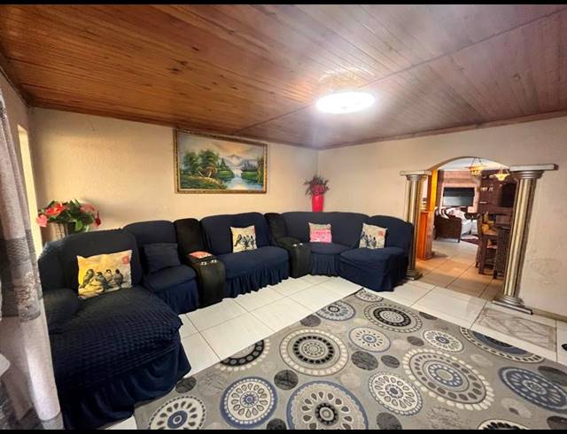 8 BEDROOM HOUSE FOR SALE IN DALPARK
